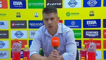 Gustavo Florentín deja de ser el director técnico de Bucaramanga