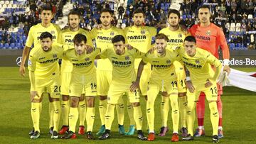 El Villarreal posa antes del partido en Legan&eacute;s. 