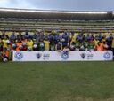 Los jugadores del Espanyol reparten sonrisas en Guayaquil