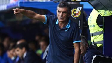 EIBAR, SPAIN - OCTOBER 19: Jose Luis Mendilibar of SD Eibar looks on during the Liga match between SD Eibar SAD and FC Barcelona at Ipurua Municipal Stadium on October 19, 2019 in Eibar, Spain. (Photo by Juan Manuel Serrano Arce/Getty Images)