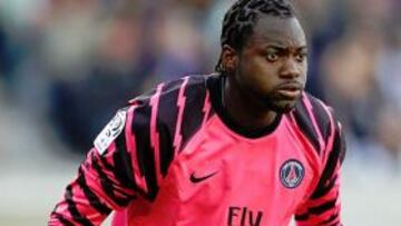 <strong>EDEL APOULA.</strong>