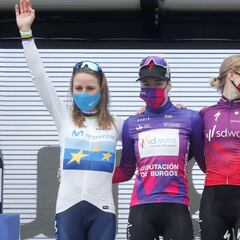 Van der Breggen bate a Van Vleuten en Lagunas de Neila