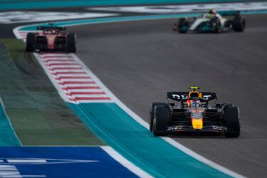 Checo Pérez pierde el subcampeonato tras ser tercero en Abu Dhabi
