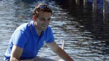 <b>GENIO Y FIGURA. </b>Pablo García y Pedro Saiz fueron los afortunados de disfrutar de una jornada de diversión en L'Oceonogràfic con César.