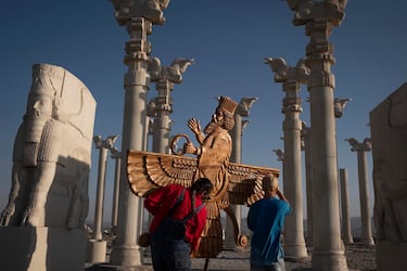El Palacio de Golestán, en Teherán, ya ha sido dañado: así peligran los 29 tesoros patrimonio de la humanidad de Irán