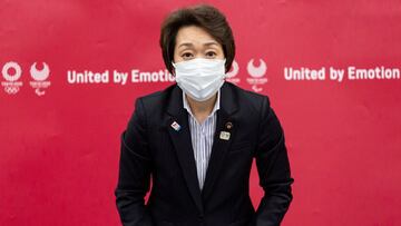 La nueva presidenta del comité organizador de los Juegos Olímpicos de Tokio 2020 Seiko Hashimoto interviene en una rueda de prensa tras su nombramiento.