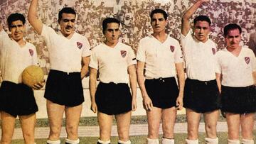 Colo Colo 1944, equipo que logró 12 partidos seguidos sin perder ante la U.