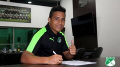 Feiver Mercado firma su contrato con el Deportivo Cali 