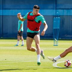 El Málaga mima a Roberto