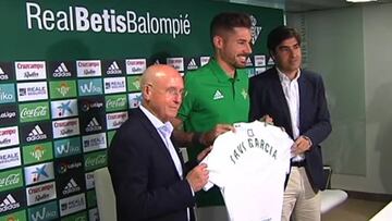 Javi García: "Quiero vivir el fútbol español, el mejor el Betis"
