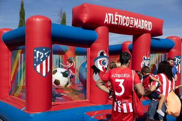 El D¨ªa de las Pe?as se cerr¨® con fiesta y alegr¨ªa rojiblanca