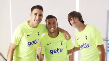 ENFIELD, ENGLAND - JULY 04: Sergio Reguilon, Giovani Lo Celso and Bryan Gil of Tottenham Hotspur arrive for pre-season training at Tottenham Hotspur Training Centre on July 04, 2022 in Enfield, England. (Photo by Tottenham Hotspur FC/Tottenham Hotspur FC via Getty Images)