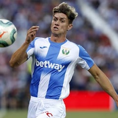 Avilés, primer canterano que debuta en Primera con Pellegrino