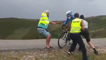 De pel¨ªcula lo que sucedi¨® en la Vuelta a Burgos: los ciclistas a punto de salir volando...