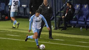 07/01/21 PARTIDO COPA DEL REY SEGUNDA RONDA
 MALAGA CF -  REAL OVIEDO
 ALEXANDER GONZALEZ ES SEGUIDO DE CERCA POR PELLICER