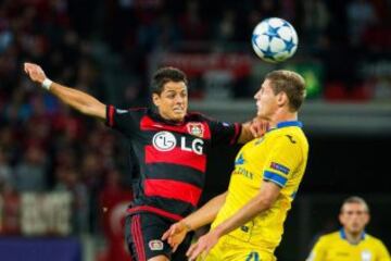 Los rostros de Javier Chicharito Hernández tras marcar su primer gol con el Bayer Leverkusen en Champions