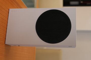 Xbox Series S en todo su esplendor: consola y mando al detalle