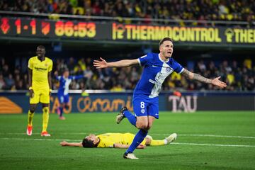 Aunque como él mismo reconoció, no estaba en su mejor momento, la aportación de Saúl fue imprescindible para que el Atlético se llevara los tres puntos de La Cerámica, con un gol en el minuto 88. Su disparo, suave y con la pierna izquierda, entró en la portería pegadita al palo de Jorgensen. Su primer gol en Liga.