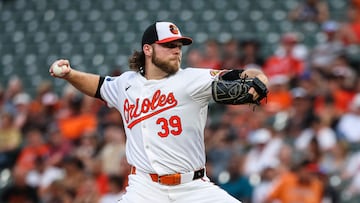 BALTIMORE, MD - JULY 10: Corbin Burnes #39 of the Baltimore Orioles pitches against the Chicago Cubs in the second inning at Oriole Park at Camden Yards on July 10, 2024 in Baltimore, Maryland. Scott Taetsch/Getty Images/AFP (Photo by Scott Taetsch / GETTY IMAGES NORTH AMERICA / Getty Images via AFP)