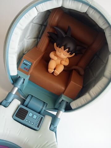 Goku beb¨¦ en c¨¢psula Saiyan por Banpresto