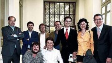 <b>TODOS CON ESTEVE. </b>AS y el alcalde de Madrid apoyan a Isidre.