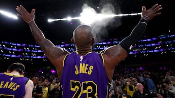 LOS ANGELES, CALIFORNIA - APRIL 04: LeBron James #23 of the Los Angeles Lakers throws chalk into the air before the game against the New Orleans Pelicans at Crypto.com Arena on April 04, 2025 in Los Angeles, California. NOTE TO USER: User expressly acknowledges and agrees that, by downloading and or using this photograph, user is consenting to the terms and conditions of the Getty Images License Agreement. Luke Hales/Getty Images/AFP (Photo by Luke Hales / GETTY IMAGES NORTH AMERICA / Getty Images via AFP)