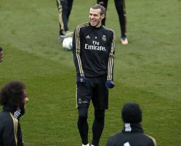 Gareth Bale, all smiles in Friday's session