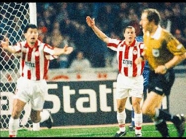 Cuatro penas en Atenas