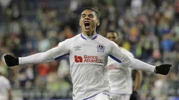 El representante del volante de Olimpia reveló que el futuro del juvenil hondureño está en el extranjero, siendo la MLS y España los principales mercados.