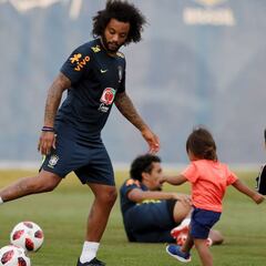 Brasil vuelve a los entrenamientos con Marcelo, Costa y Danilo