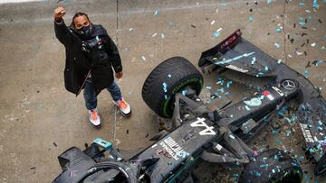 HAMILTON Lewis (gbr), Mercedes AMG F1 GP W11 Hybrid EQ Power+, portrait celebrating his 7th title with the team during the Formula 1 DHL Turkish Grand Prix 2020, from November 13 to 15, 2020 on the Intercity Istanbul Park, in Tuzla, near Istanbul, Turkey - Photo Florent Gooden / DPPI
 AFP7 
 15/11/2020 ONLY FOR USE IN SPAIN