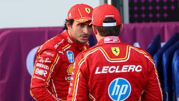 Carlos Sainz y Charles Leclerc (Ferrari). Bakú, Azerbaiyán. F1 2024.