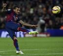 La agente de Dani Alves deja caer su salida: "Hay ofertas"
