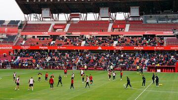 05-01 Entrenamiento a puertas abiertas del Granada CF en el Estadio Nuevo los Carmenes.