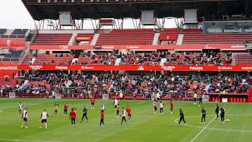 05-01 Entrenamiento a puertas abiertas del Granada CF en el Estadio Nuevo los Carmenes.