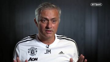 Mou, a Ferdinand y Scholes por sugerir que le hacían la cama: "Igual ellos lo hacían..."