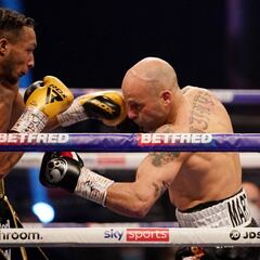 Kiko Martínez cae ante Barrett en un resultado muy polémico