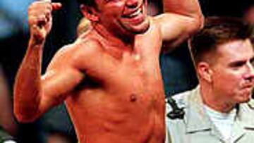 <B>REVANCHA.</B> Óscar de la Hoya peleará contra Félix Trinidad en una de las revanchas más esperadas del panorama pugilístico mundial.