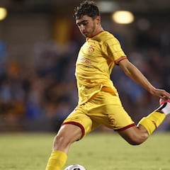 A-league player Josh Cavallo comes out publicly as gay