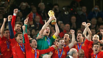 Espa&ntilde;a levantado la Copa del Mundo en 2010.