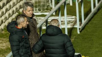 Gil Mar&iacute;n, junto a Berta durante el entrenamiento del Atl&eacute;tico.