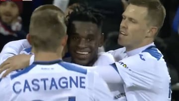 Duvan celebrando gol