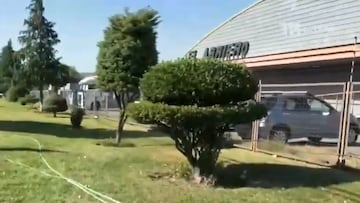 Así quedó el homenaje de un grupo de jardineros a Arturo Vidal: fue quemado en Talcahuano