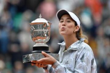 Garbi?e Muguruza gan¨® en 2016 su primer Grand Slam, Roland Garros. Tras llegar a la final de Wimbledon en 2015 donde perdi¨® ante Serena se veng¨® de la americana en la arena de Par¨ªs.