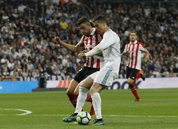 Cristiano Ronaldo and Unai Núñez.