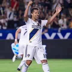 El Galaxy recibe de vuelta a los Dos Santos con goleada al Crew