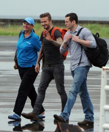 David Beckham, embajador de Buena Voluntad de Unicef, visitó un centro de evacuación en Filipinas tras el devastador tifón.