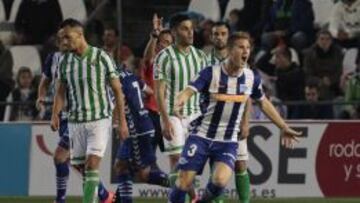 El Alavés deja a Velázquez al borde del despido