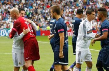 Isco saluda a su antiguo compañero, Caballero.