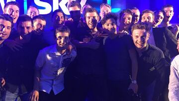 Los ciclistas del Sky posaron al t&eacute;rmino de los Team Sky Awards, el homenaje que hace el equipo a sus corredores.